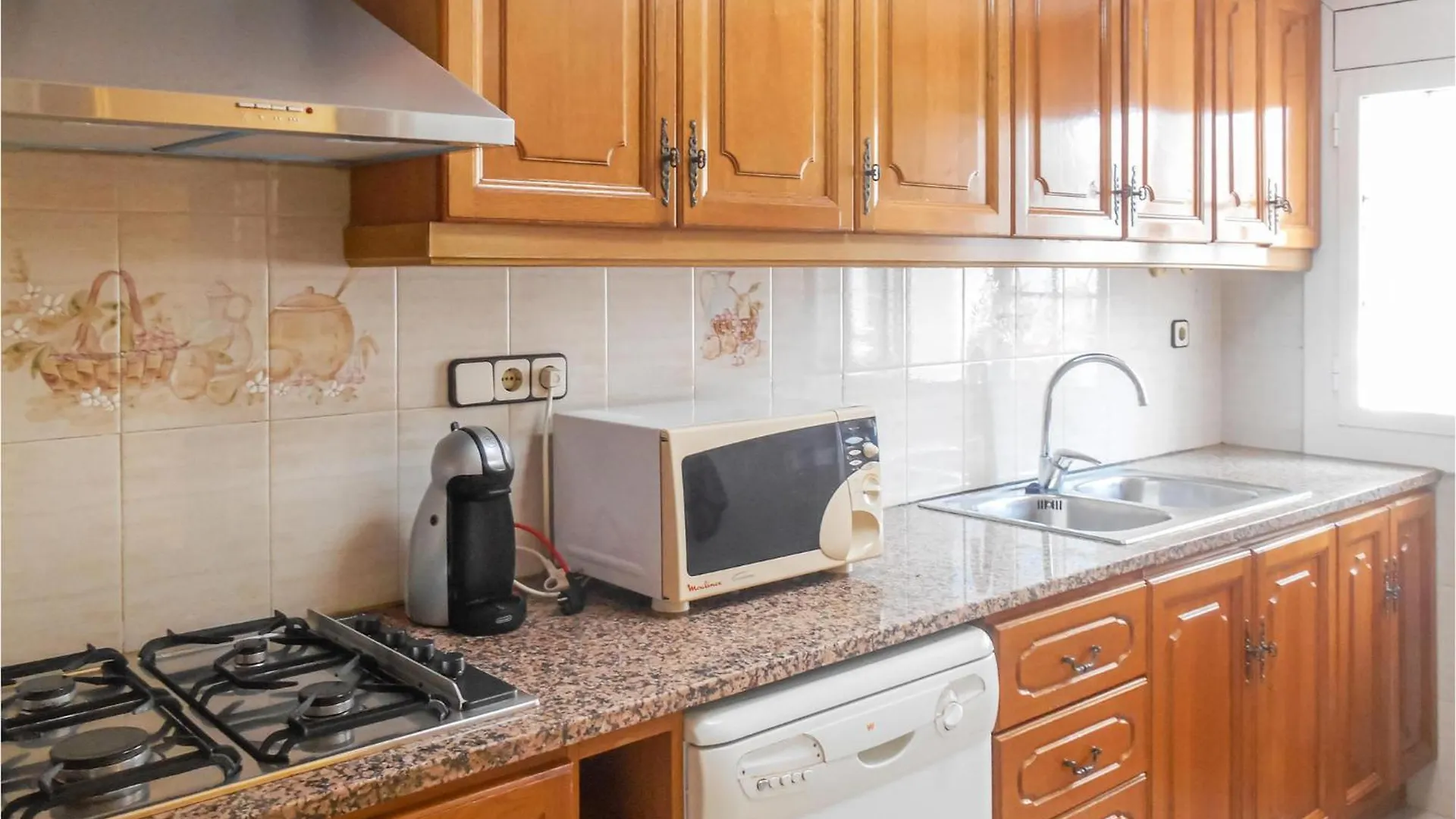 2 Bedroom Amazing Apartment In Тосса-де-Мар